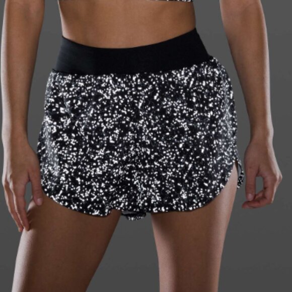 lululemon find your pace shorts - Picture 2 of 7